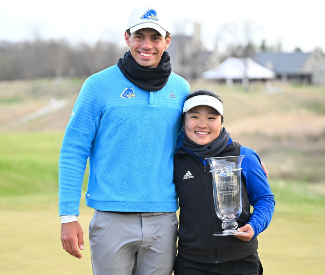 UD golfers cool in Kohler