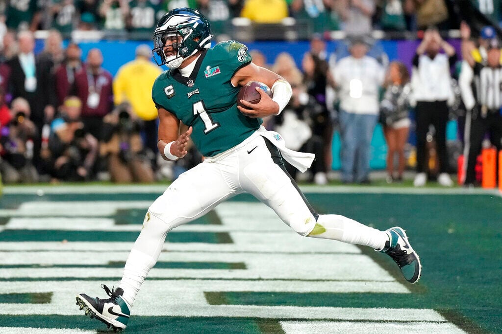 Jalen Hurts, Eagles agree to terms on five-year, $255 million contract  extension