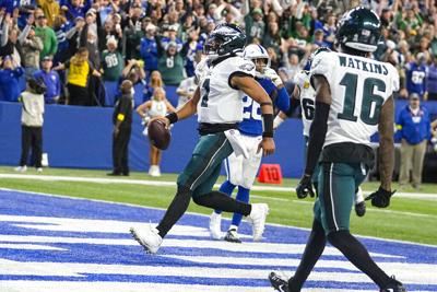 Jalen Hurts' late TD run gives Eagles 17-16 win over Colts - WHYY