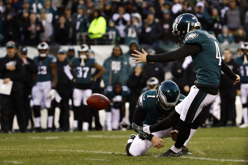 NFL: Philadelphia Eagles nip Houston Texans to keep playoff hope alive