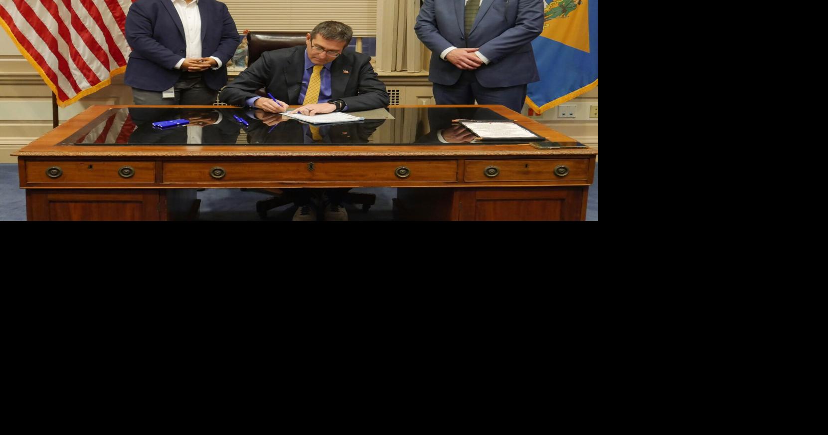 Senate passes "de-couple" legislation, Gov. Meyer signs it into law