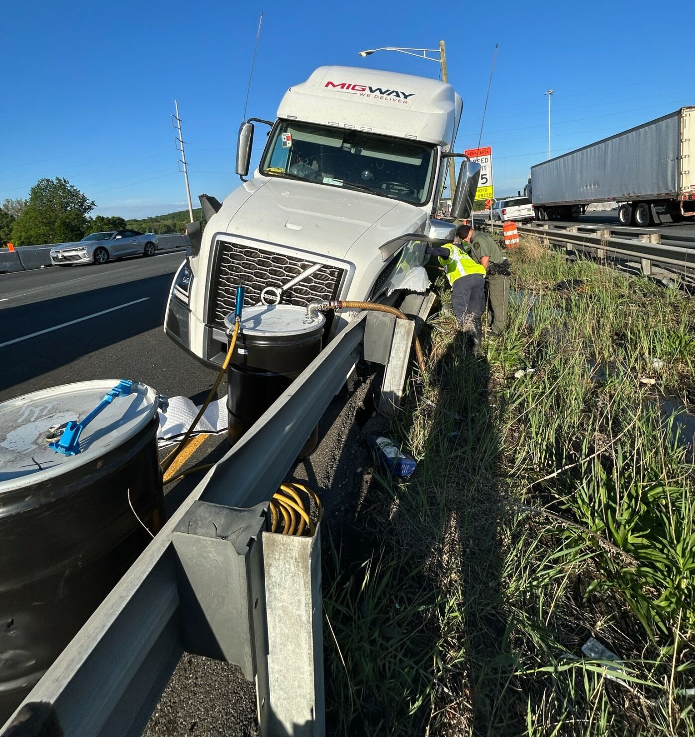 Truck crash snarls 95 work zone traffic