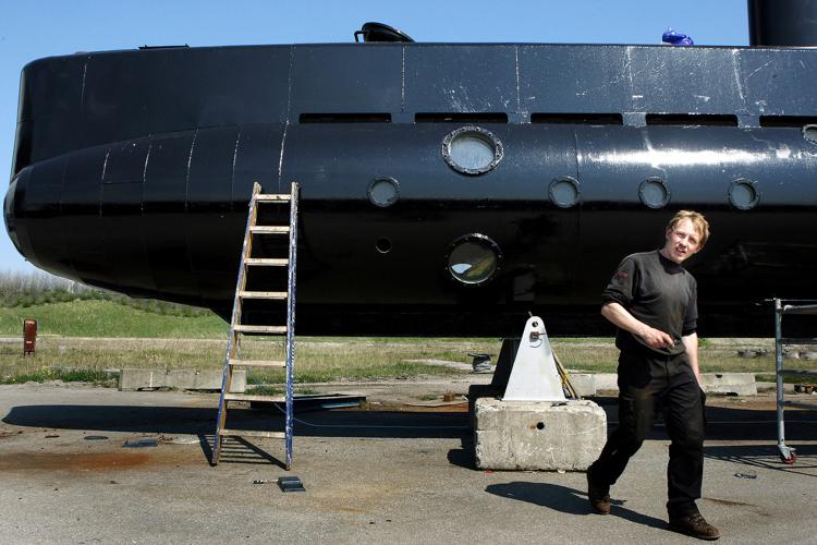 Police Dna Of Headless Torso Matches Swedish Journalist Who Went Missing On Private Submarine