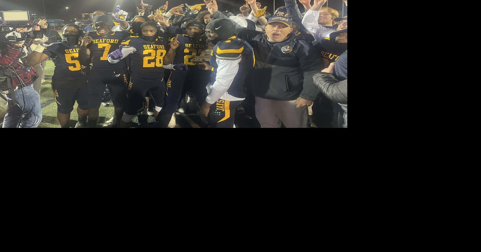 VIDEO | Seaford outlasts Newark Charter to win first DIAA Football Title since 1983