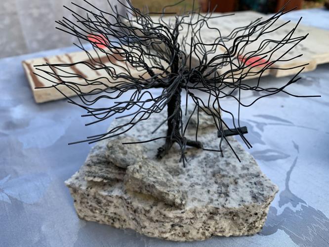 POP UP ART AND YARD SALE - BEECHMONT - KK - 11-5-2020  (4).JPG