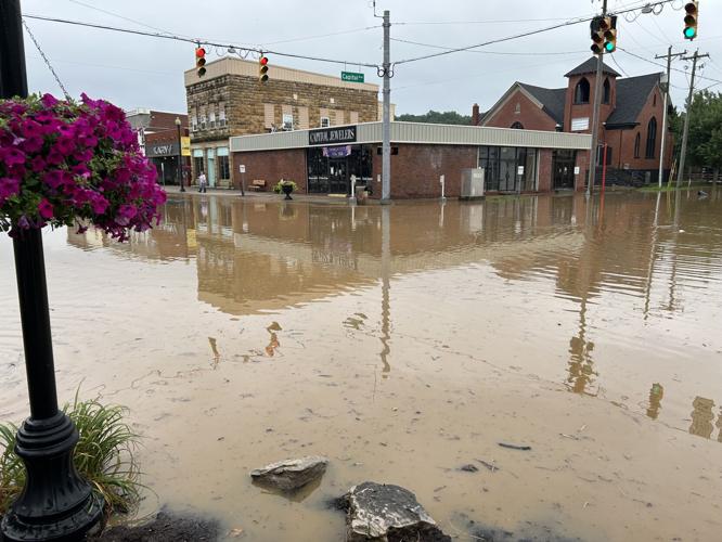 CORYDON FLOODING - CHESTNUT AND CAPITOL AVE 6-9-26