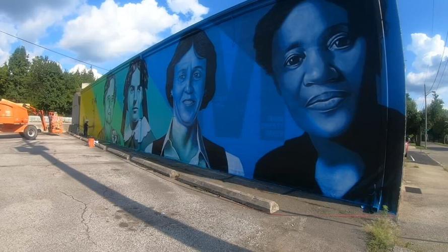 SALEM WOMEN PIONEERS MURAL .jpeg