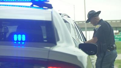 INDIANA STATE POLICE WRITING A TICKET 4-18-19.jpg