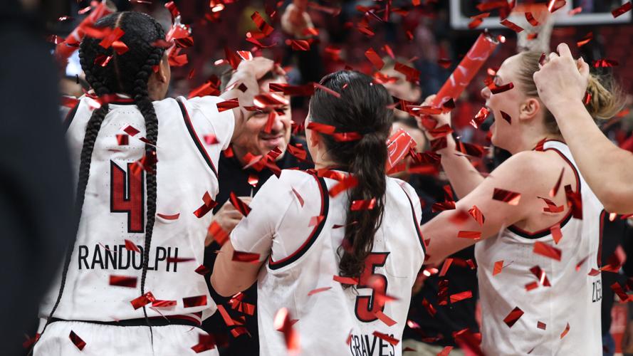 Jeff Walz and players
