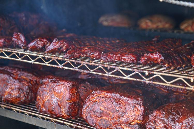 PIG BEACH BBQ - SMOKER - COURTESY
