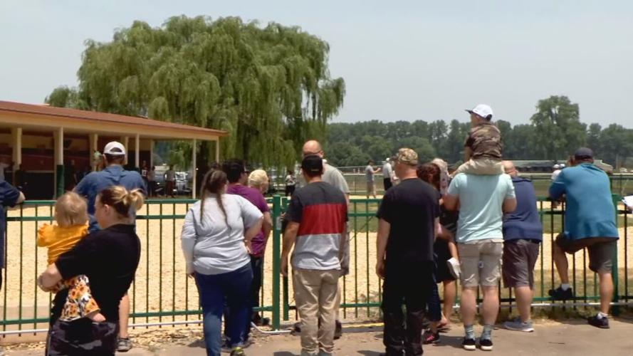 Racing at Ellis Park (2).jpeg