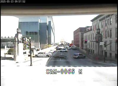 CRASH ON 2ND STREET BRIDGE..jpg
