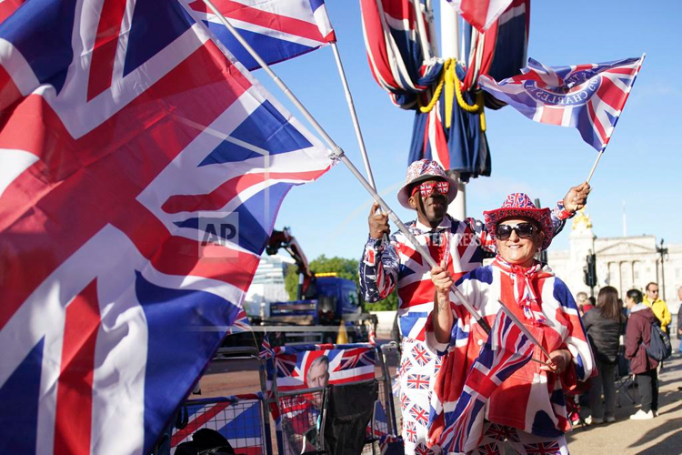 Royal Fans at Trooping the Color
