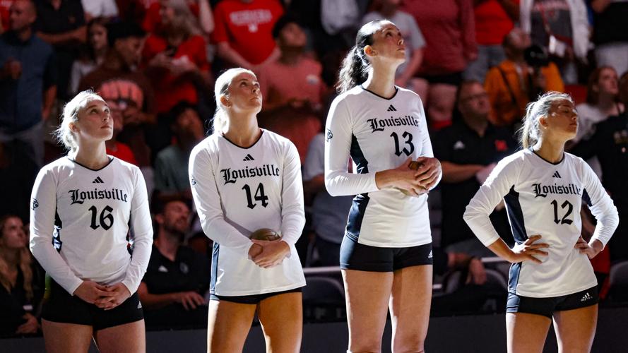 Louisville volleyball-22.jpg