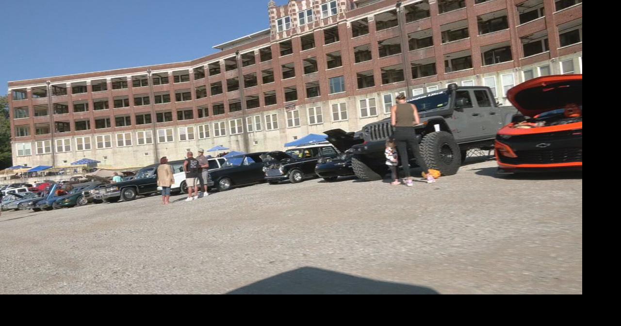 Waverly Hills hosts car show to raise money for employee battling