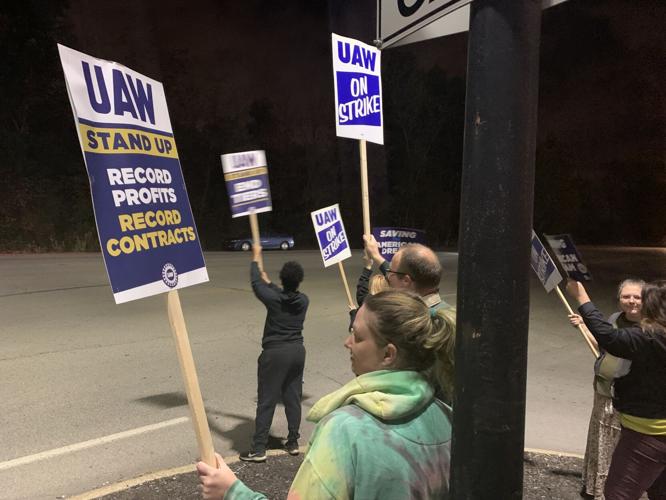 Kentucky Truck Plant UAW strike 10-11-23