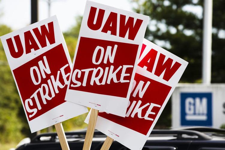 GM - UAW STRIKE - AP 9-16-19 3.jpeg