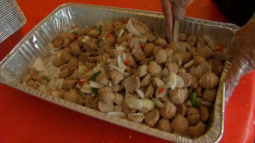 Sweet Peaches food box close-up.jpg