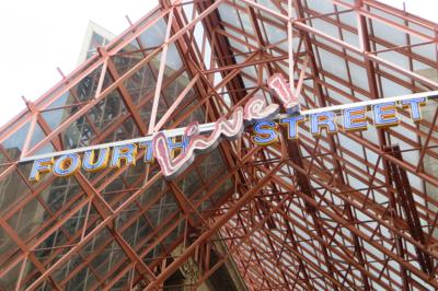 4TH STREET LIVE - 8-26-2022 - (6).JPG