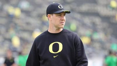 Oregon offensive coordinator Will Stein
