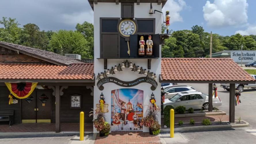 Schnitzelbank Restaurant unveils new Glockenspiel 7-25-25