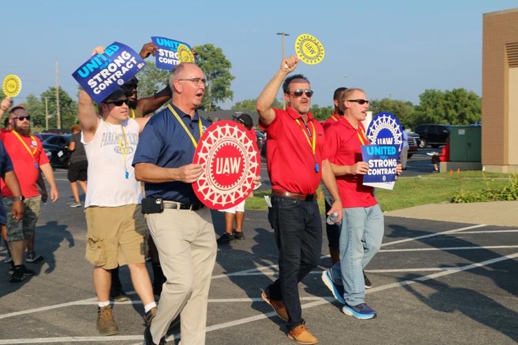 UAW practice picket KTP hall 8-24-23 (7).JPG