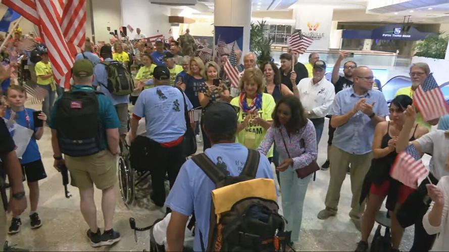 Honor Flight Bluegrass returns 6-2-22 (13).jpeg