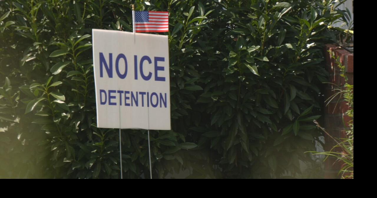 Dozens gather in Jeffersonville to protest ICE detention in Indiana