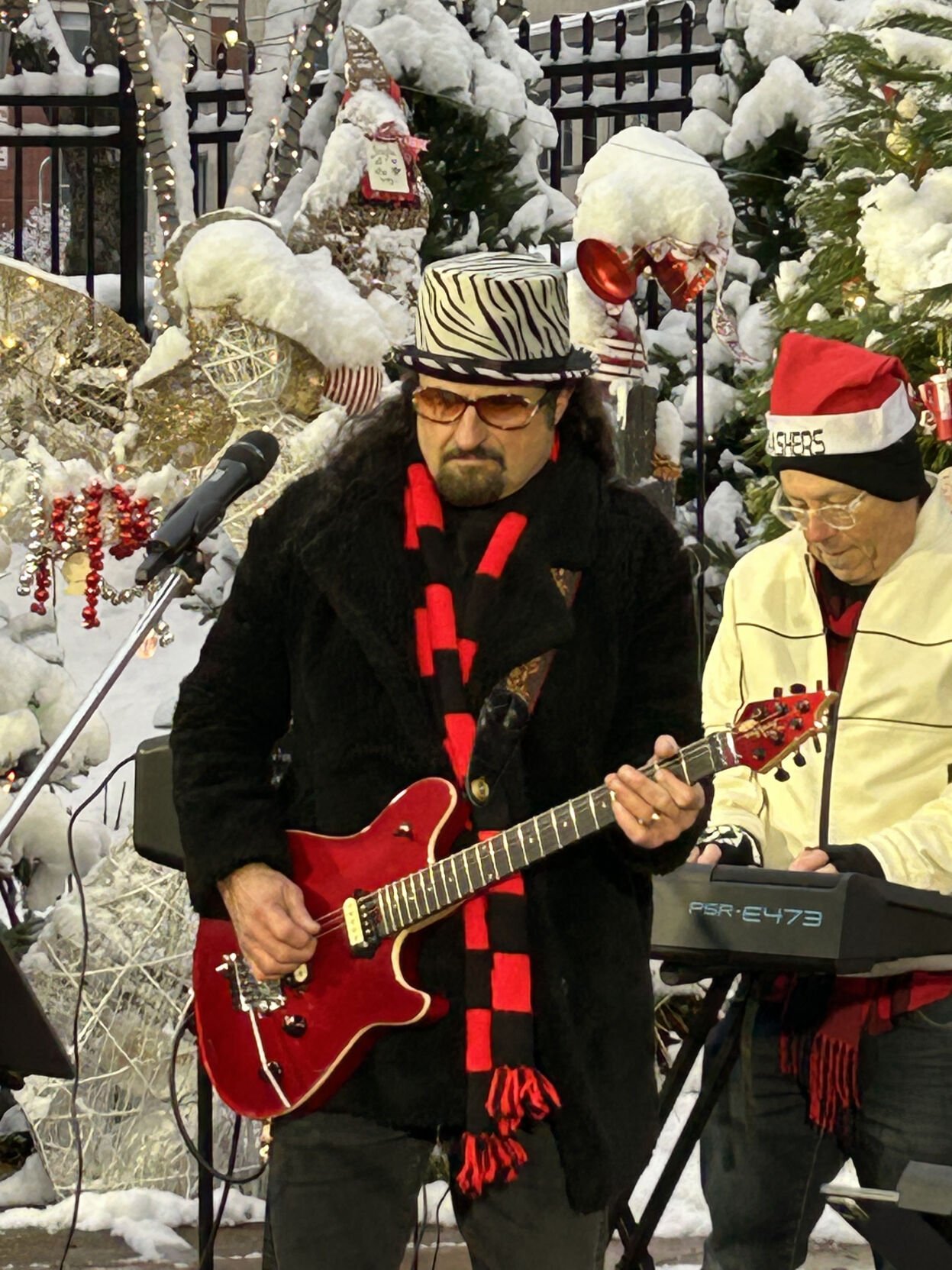 Jingle tree Crashers 12-12-2025-10.jpg