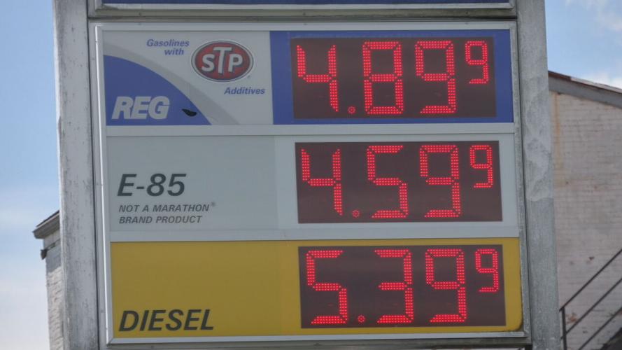 Louisville gas prices 6-1-22.jpeg