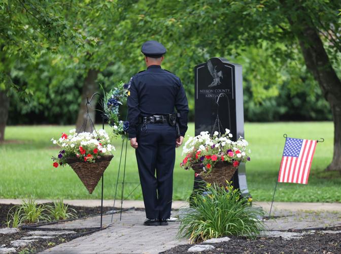 Wreath placed at Bardstown Police Department.JPG