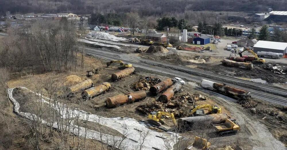 Norfolk Southern agrees to $600M settlement in fiery Ohio derailment. Locals fear it's not enough | National - Vimarsana News