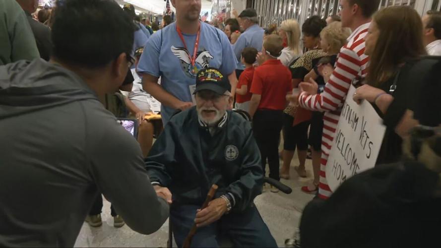Honor Flight Bluegrass returns 6-2-22 (10).jpeg