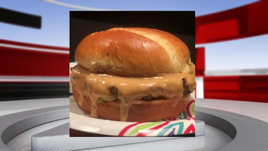 INDIANA STATE FAIR FOOD Outlaw_Burger_Indiana_Ribeye