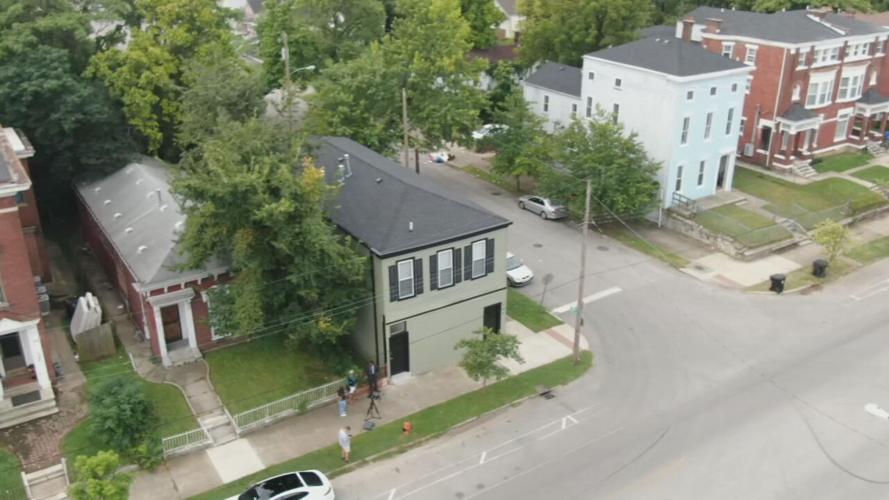 Russell neighborhood