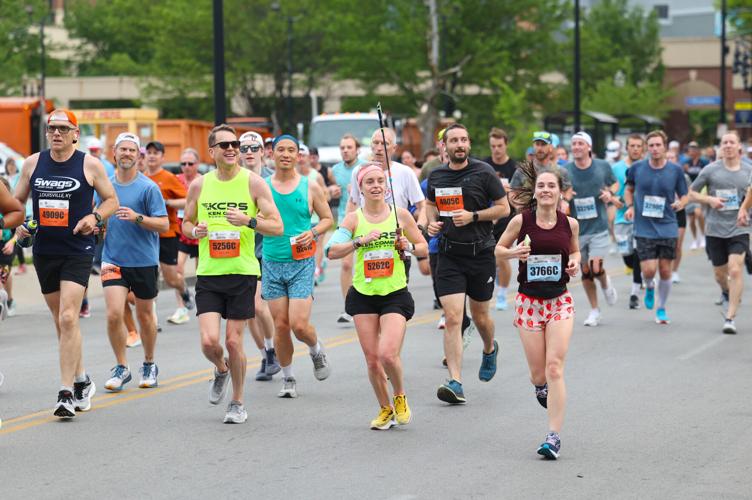 People run during the marathon race.JPG