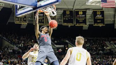 Malik Williams dunk