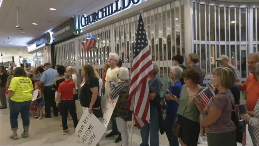 Honor Flight Bluegrass returns 6-2-22 (2).jpeg