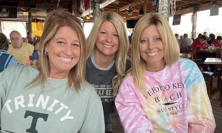 3 sisters develop strong bond after battling breast cancer at the same time, Breast Cancer Awareness