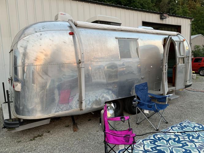VINTAGE BASE CAMP - AIRSTREAM  (12).JPG