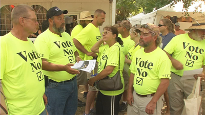 Bourbon battle continues: Striking workers seek support at festival