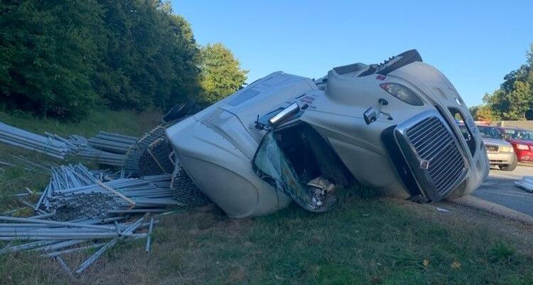 Semi truck rollover.jpg