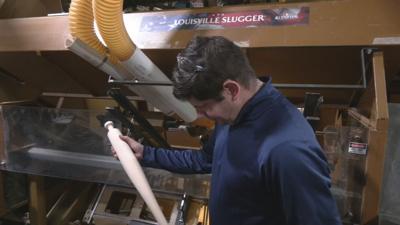 LOUISVILLE SLUGGER TORPEDO BATS 6pVO_WDRB59c3_186_frame_610.jpeg