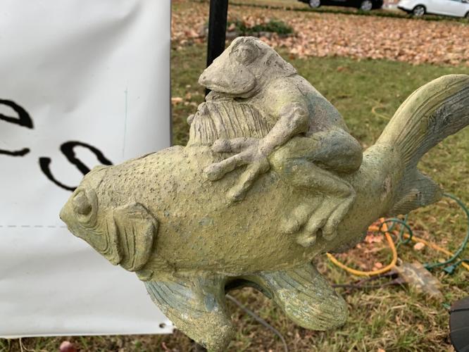 POP UP ART AND YARD SALE - BEECHMONT - KK - 11-5-2020  (10).JPG