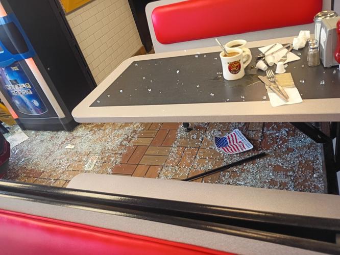 CARROLLTON WAFFLE HOUSE CRASH 2.jpg