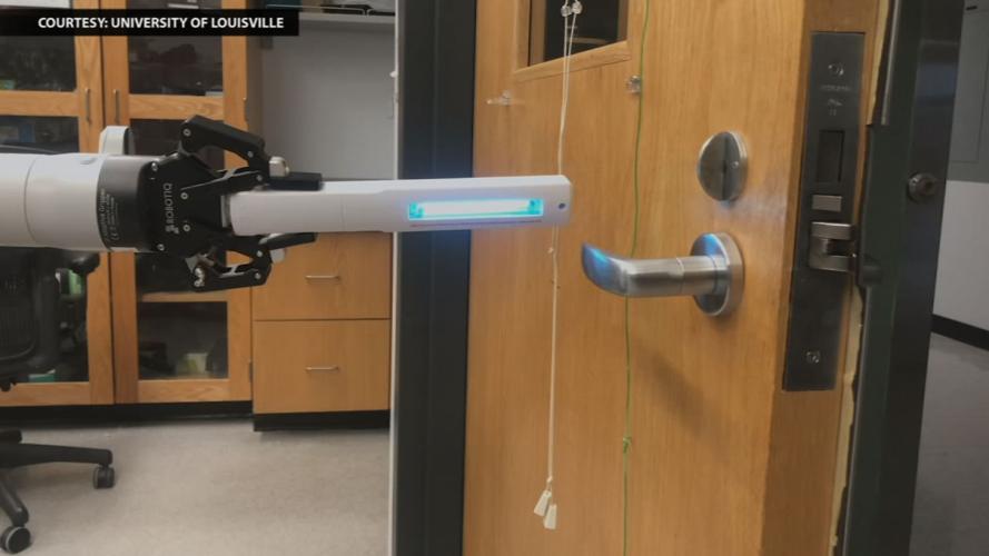 U of L ARNA robot (1).jpg
