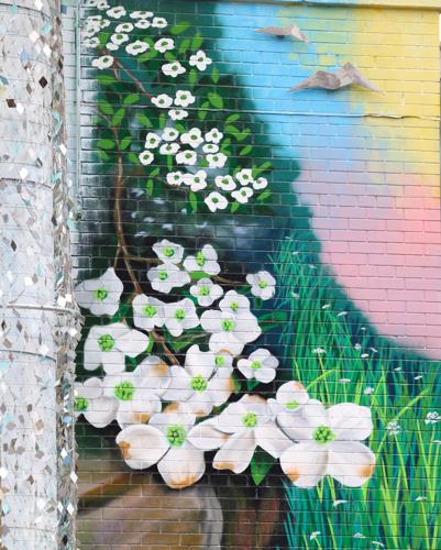 Flowing flowers in downtown Louisville mural.JPG