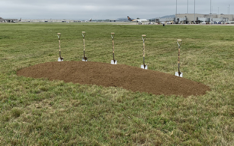 Shovels at SDF groundbreaking1