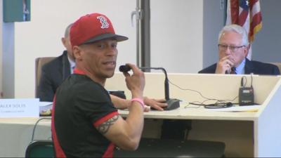 Pro-horseracing speaker at board meeting over Santa Anita horse deaths