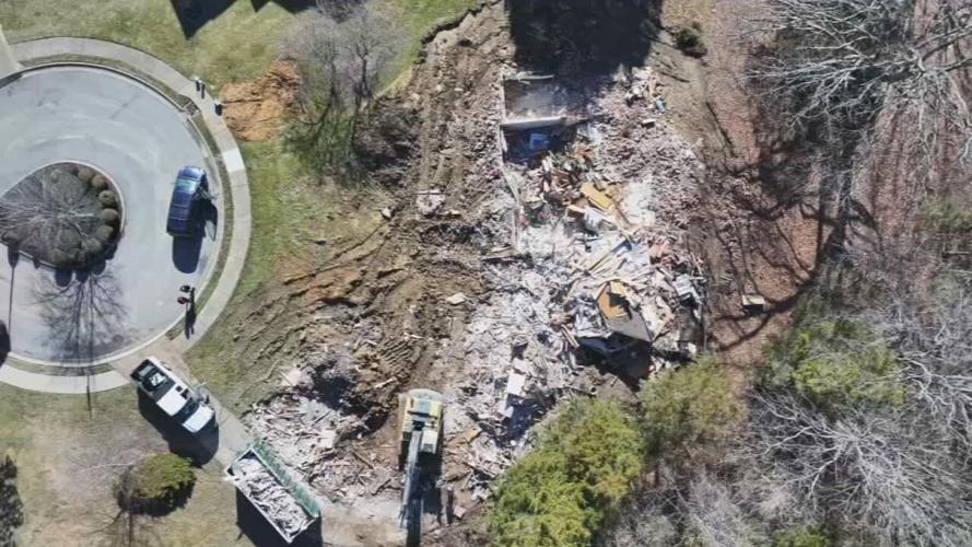 Demolition of sinkhole house in Mt. Washington